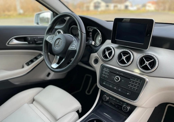 Mercedes-Benz GLA cena 92000 przebieg: 88400, rok produkcji 2017 z Lublin małe 596